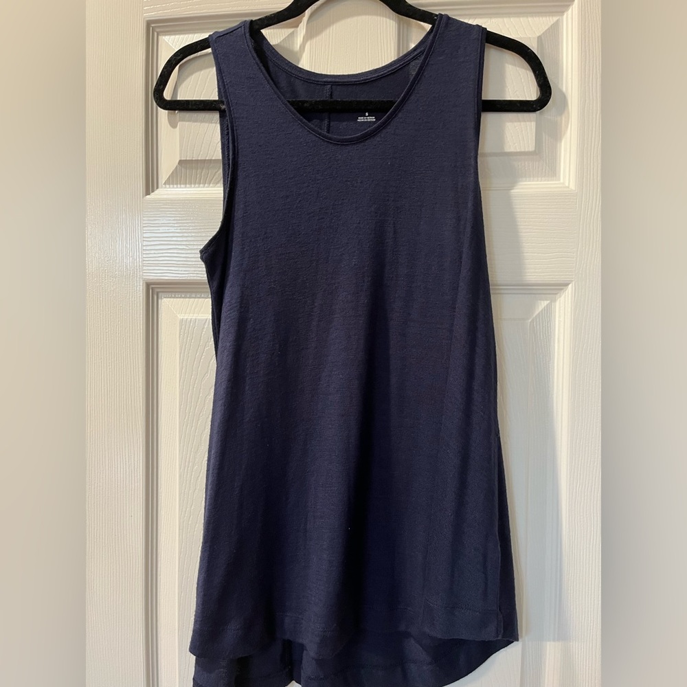 Merona navy knit tank- small.